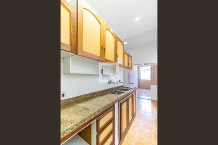 Casa à venda com 220m², 3 quartos e 2 vagasCozinha