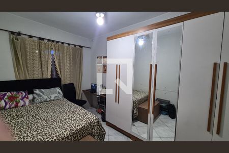 Casa à venda com 180m², 4 quartos e 2 vagas Casa à venda com 180m², 4 quartos e 2 vagasQuarto Suíte 1