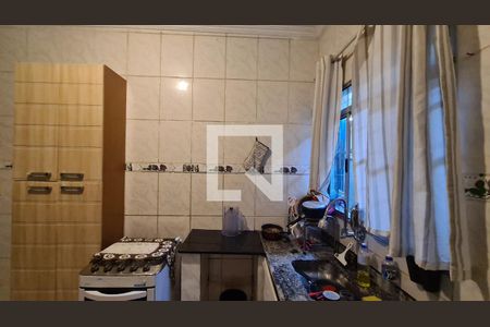 Casa à venda com 180m², 4 quartos e 2 vagas Casa à venda com 180m², 4 quartos e 2 vagasCozinha 2
