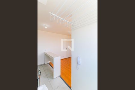Área de Serviço de apartamento para alugar com 2 quartos, 44m² em Parque Maria Helena, São Paulo