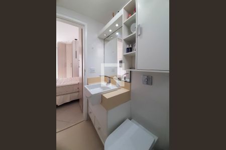 Apartamento à venda com 83m², 3 quartos e 2 vagasBanheiro da Suíte 