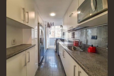 Apartamento à venda com 83m², 3 quartos e 2 vagasCozinha