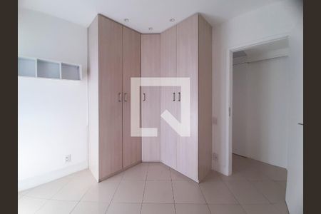 Apartamento à venda com 83m², 3 quartos e 2 vagasQuarto 3