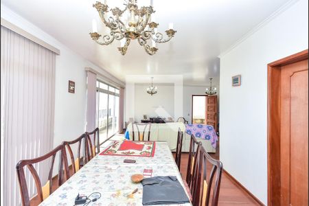 Casa à venda com 309m², 3 quartos e 5 vagas Casa à venda com 309m², 3 quartos e 5 vagasSala 2º Andar