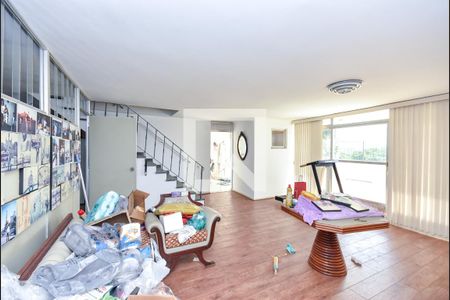 Casa à venda com 309m², 3 quartos e 5 vagasSala Térreo
