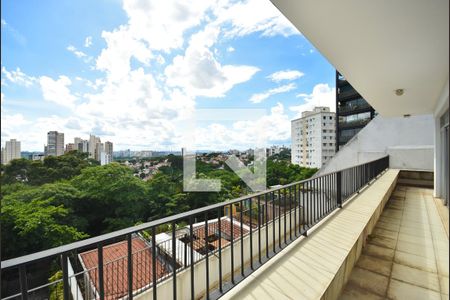 Casa à venda com 309m², 3 quartos e 5 vagas Casa à venda com 309m², 3 quartos e 5 vagasSala 2º Andar Varanda