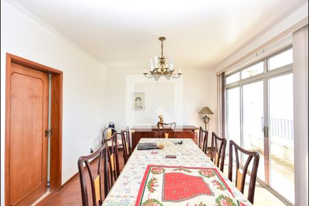 Casa à venda com 309m², 3 quartos e 5 vagas Casa à venda com 309m², 3 quartos e 5 vagasSala 2º Andar