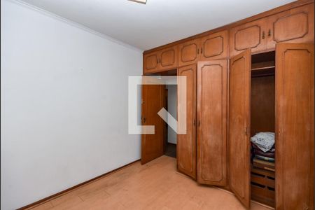 Casa à venda com 309m², 3 quartos e 5 vagas Casa à venda com 309m², 3 quartos e 5 vagasQuarto 2