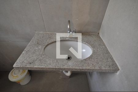 Casa à venda com 144m², 3 quartos e 2 vagasBanheiro 2