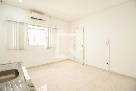 Casa para alugar com 71m², 2 quartos e sem vagaCozinha 