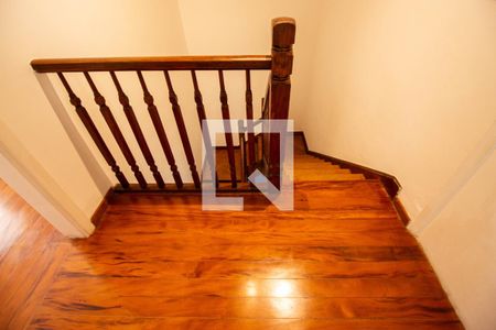 Casa para alugar com 71m², 2 quartos e sem vagaEscada