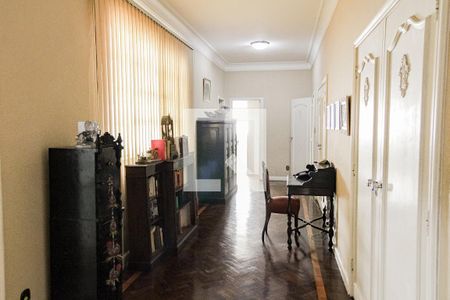 Apartamento à venda com 280m², 4 quartos e 1 vagaCorredor de acesso Quartos