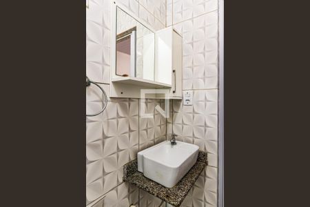 Apartamento para alugar com 45m², 1 quarto e sem vagaBanheiro - detalhe da pia