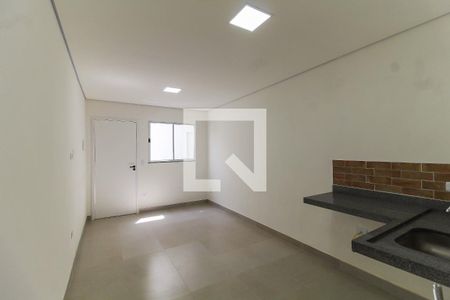 Sala e cozinha de apartamento para alugar com 1 quarto, 30m² em Vila Prudente, São Paulo