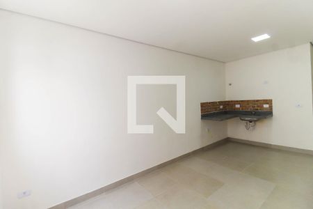 Sala e cozinha de apartamento para alugar com 1 quarto, 30m² em Vila Prudente, São Paulo
