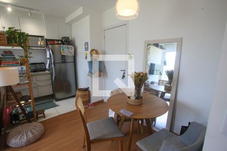 Sala de apartamento para alugar com 2 quartos, 49m² em Pechincha, Rio de Janeiro