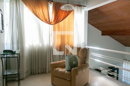 Casa à venda com 400m², 4 quartos e 5 vagas Casa à venda com 400m², 4 quartos e 5 vagasHall Superior