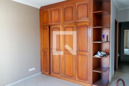 Casa à venda com 400m², 4 quartos e 5 vagas Casa à venda com 400m², 4 quartos e 5 vagasSuíte