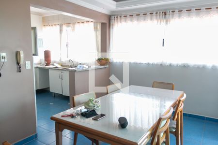 Casa à venda com 400m², 4 quartos e 5 vagas Casa à venda com 400m², 4 quartos e 5 vagasCozinha