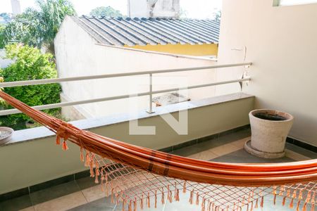 Casa à venda com 400m², 4 quartos e 5 vagas Casa à venda com 400m², 4 quartos e 5 vagasVaranda