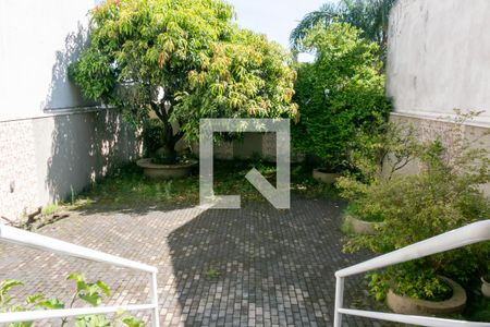 Casa à venda com 400m², 4 quartos e 5 vagas Casa à venda com 400m², 4 quartos e 5 vagasQuintal e Jardim