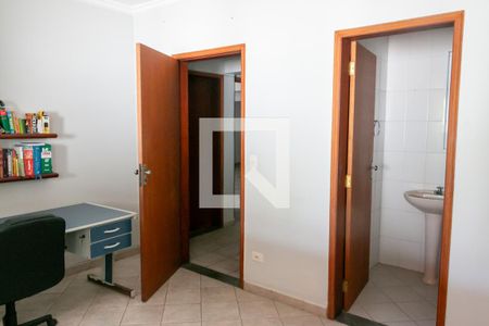 Casa à venda com 400m², 4 quartos e 5 vagas Casa à venda com 400m², 4 quartos e 5 vagasQuarto 5