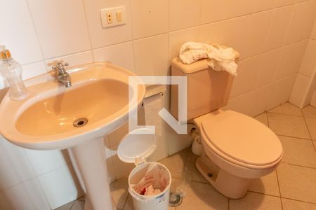 Casa à venda com 400m², 4 quartos e 5 vagas Casa à venda com 400m², 4 quartos e 5 vagasBanheiro do Quarto 5