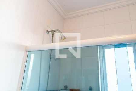 Casa à venda com 400m², 4 quartos e 5 vagas Casa à venda com 400m², 4 quartos e 5 vagasBanheiro 2