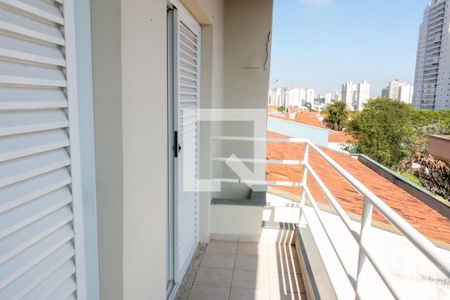 Casa à venda com 400m², 4 quartos e 5 vagas Casa à venda com 400m², 4 quartos e 5 vagasVaranda - quartos 3 e 4