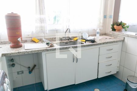 Casa à venda com 400m², 4 quartos e 5 vagas Casa à venda com 400m², 4 quartos e 5 vagasCozinha