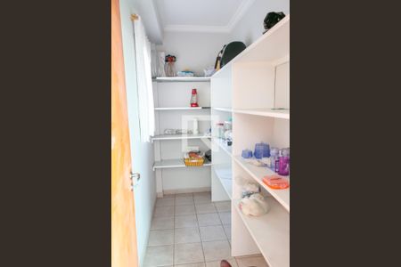 Casa à venda com 400m², 4 quartos e 5 vagas Casa à venda com 400m², 4 quartos e 5 vagasDispensa