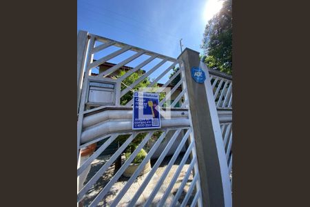 Casa à venda com 400m², 4 quartos e 5 vagas Casa à venda com 400m², 4 quartos e 5 vagasFachada