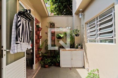 Casa à venda com 131m², 2 quartos e 2 vagasÁrea externa