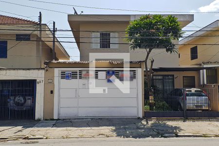 Casa à venda com 131m², 2 quartos e 2 vagasFachada