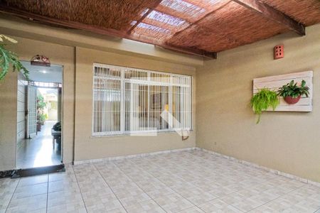 Casa à venda com 131m², 2 quartos e 2 vagasGaragem