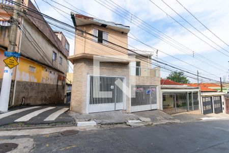Casa para alugar com 112m², 2 quartos e 1 vagaFachada