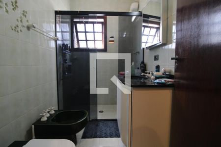 Casa à venda com 360m², 4 quartos e 6 vagasBanheiro da suíte 1