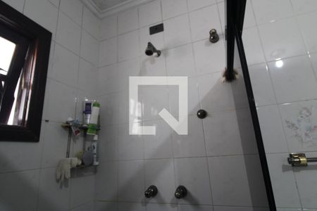 Casa à venda com 360m², 4 quartos e 6 vagasChuveiro banheiro da suíte 2