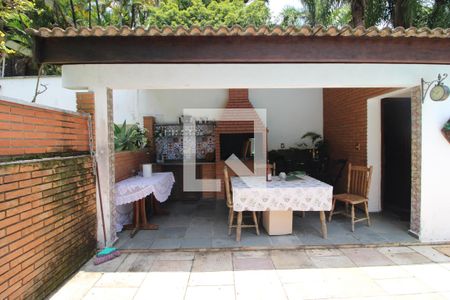 Casa à venda com 360m², 4 quartos e 6 vagasÁrea comum - Churrasqueira