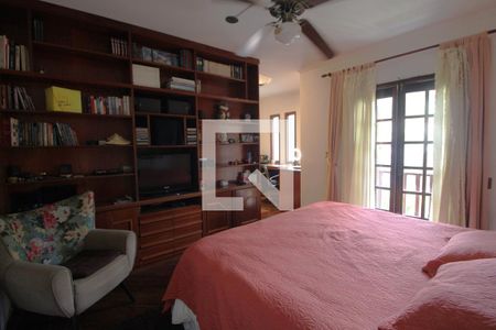 Casa à venda com 360m², 4 quartos e 6 vagasSuíte 2