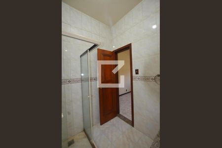 Casa para alugar com 250m², 4 quartos e 5 vagasBanheiro da Suite