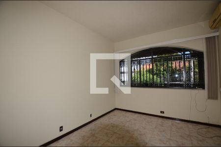 Casa para alugar com 250m², 4 quartos e 5 vagasQuarto 1 Suite