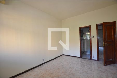 Casa para alugar com 250m², 4 quartos e 5 vagasQuarto 1 Suite