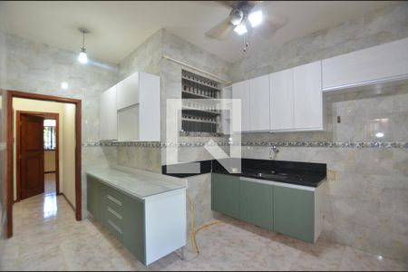 Casa para alugar com 250m², 4 quartos e 5 vagasCozinha