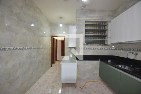 Casa para alugar com 250m², 4 quartos e 5 vagasCozinha