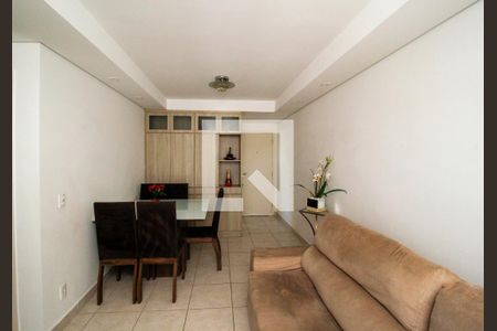 Sala  de apartamento à venda com 3 quartos, 69m² em Pompéia, Belo Horizonte