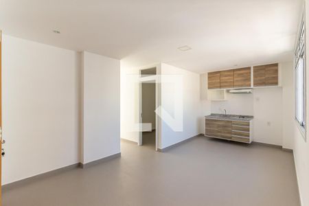 Sala de apartamento para alugar com 3 quartos, 77m² em República, São Paulo