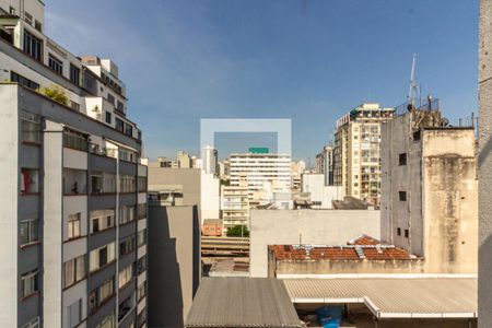 Sala - Vista de apartamento para alugar com 3 quartos, 77m² em República, São Paulo
