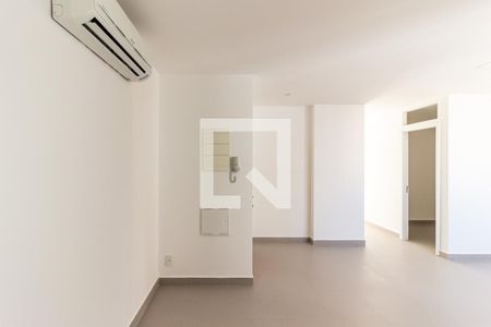 Sala de apartamento para alugar com 3 quartos, 77m² em República, São Paulo