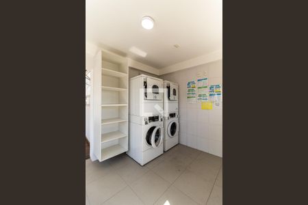 Apartamento à venda com 77m², 3 quartos e sem vagaÁrea Comum - Lavanderia